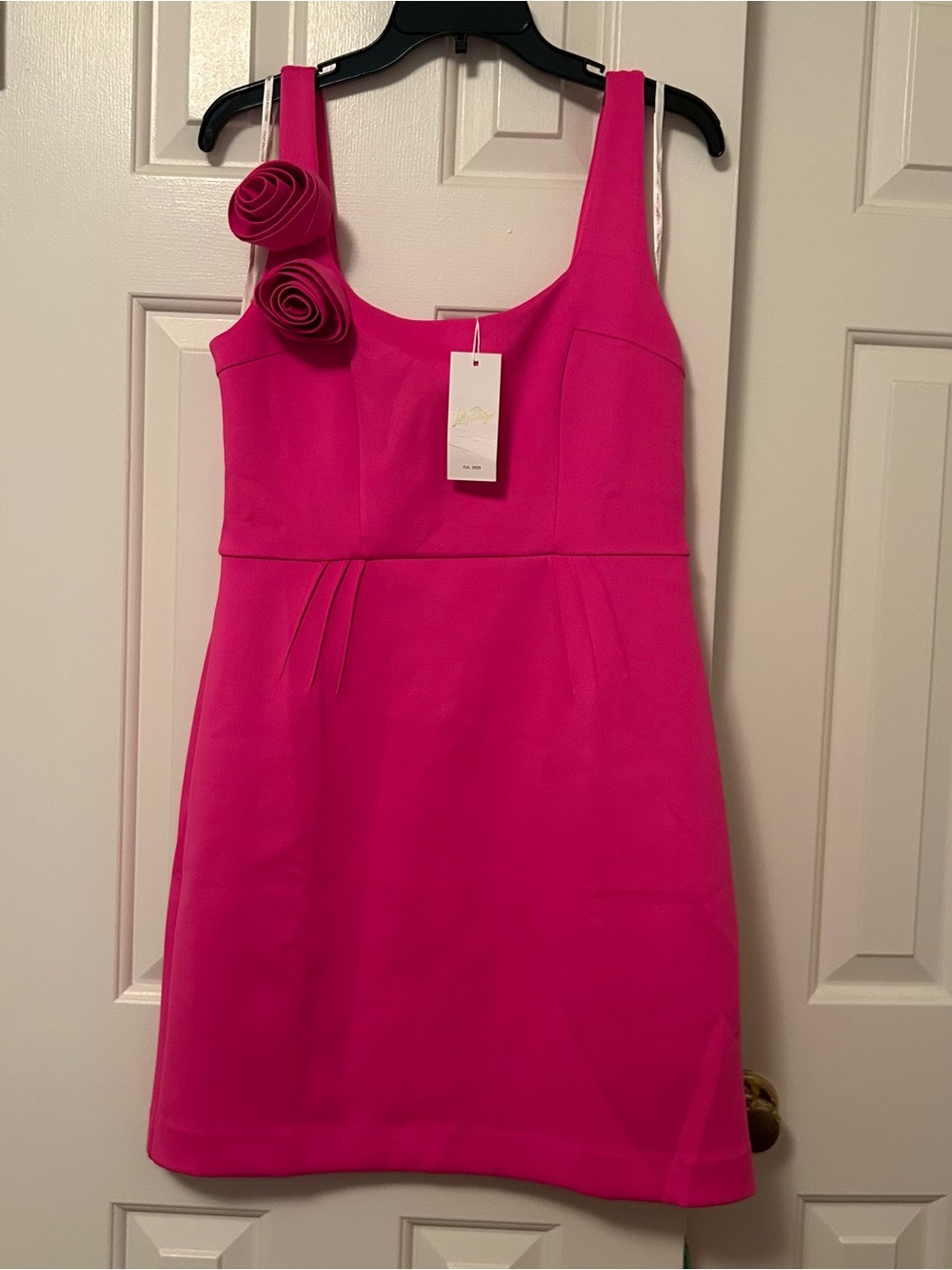 Lilly Pulitzer Jade Scuba Ponte Dress Rosette Detail Passion Fruit Pink Size 8